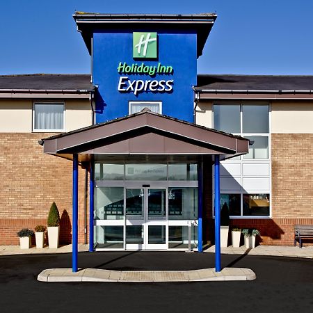 Holiday Inn Express Shrewsbury By Ihg Екстериор снимка
