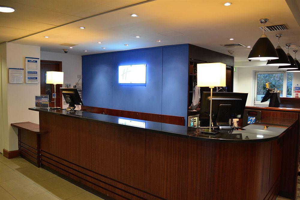 Holiday Inn Express Shrewsbury By Ihg Екстериор снимка