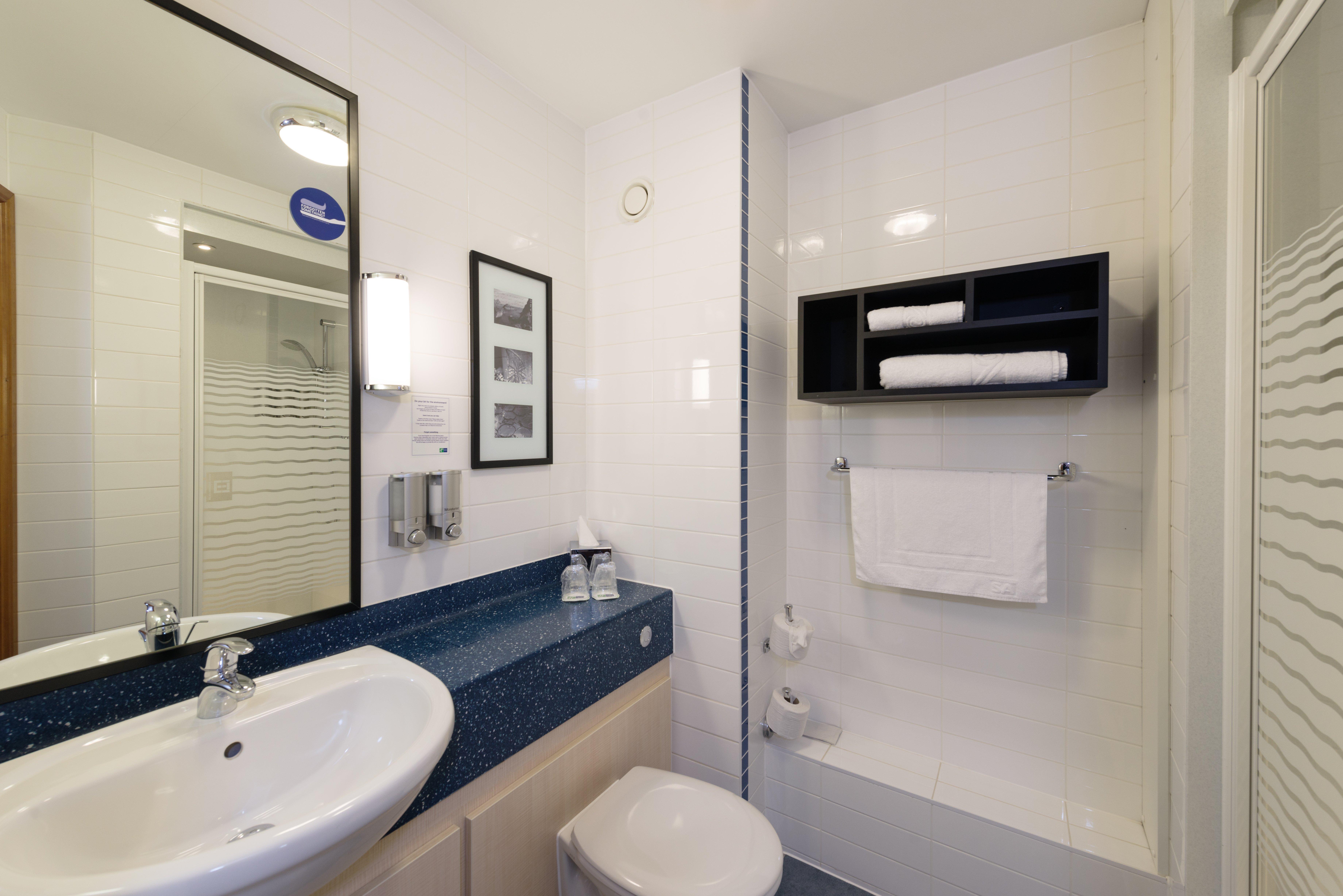 Holiday Inn Express Shrewsbury By Ihg Екстериор снимка