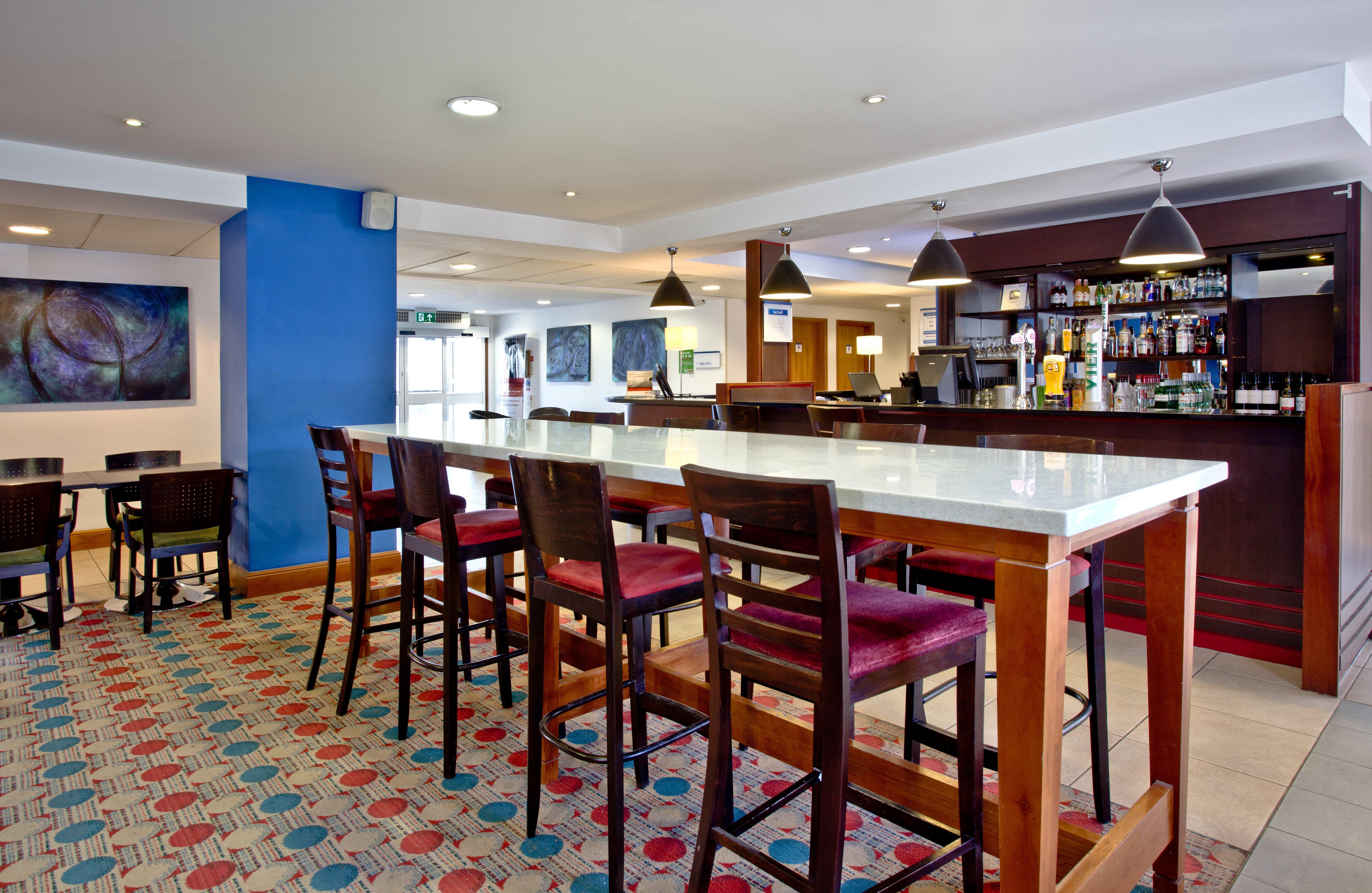Holiday Inn Express Shrewsbury By Ihg Екстериор снимка