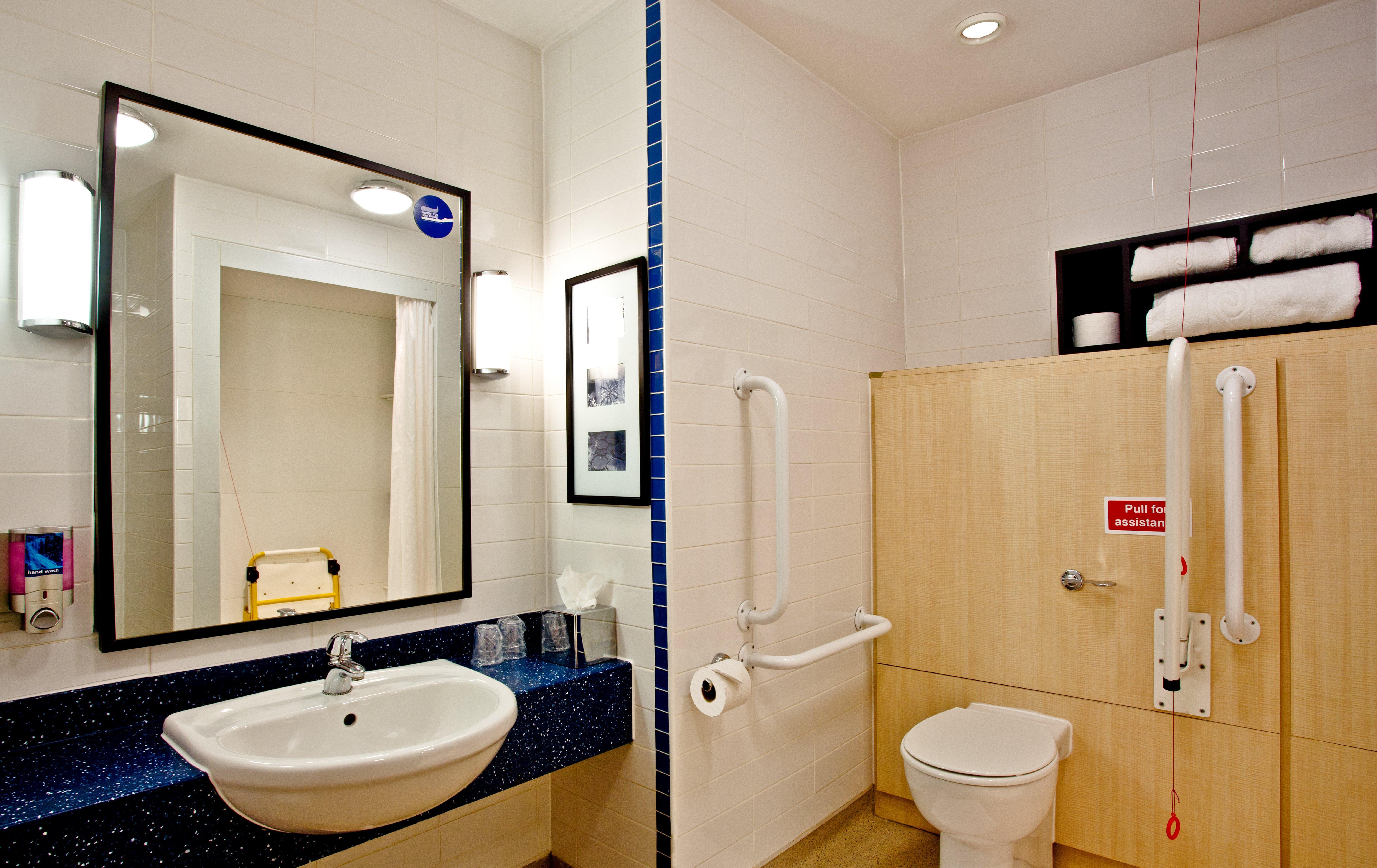 Holiday Inn Express Shrewsbury By Ihg Екстериор снимка