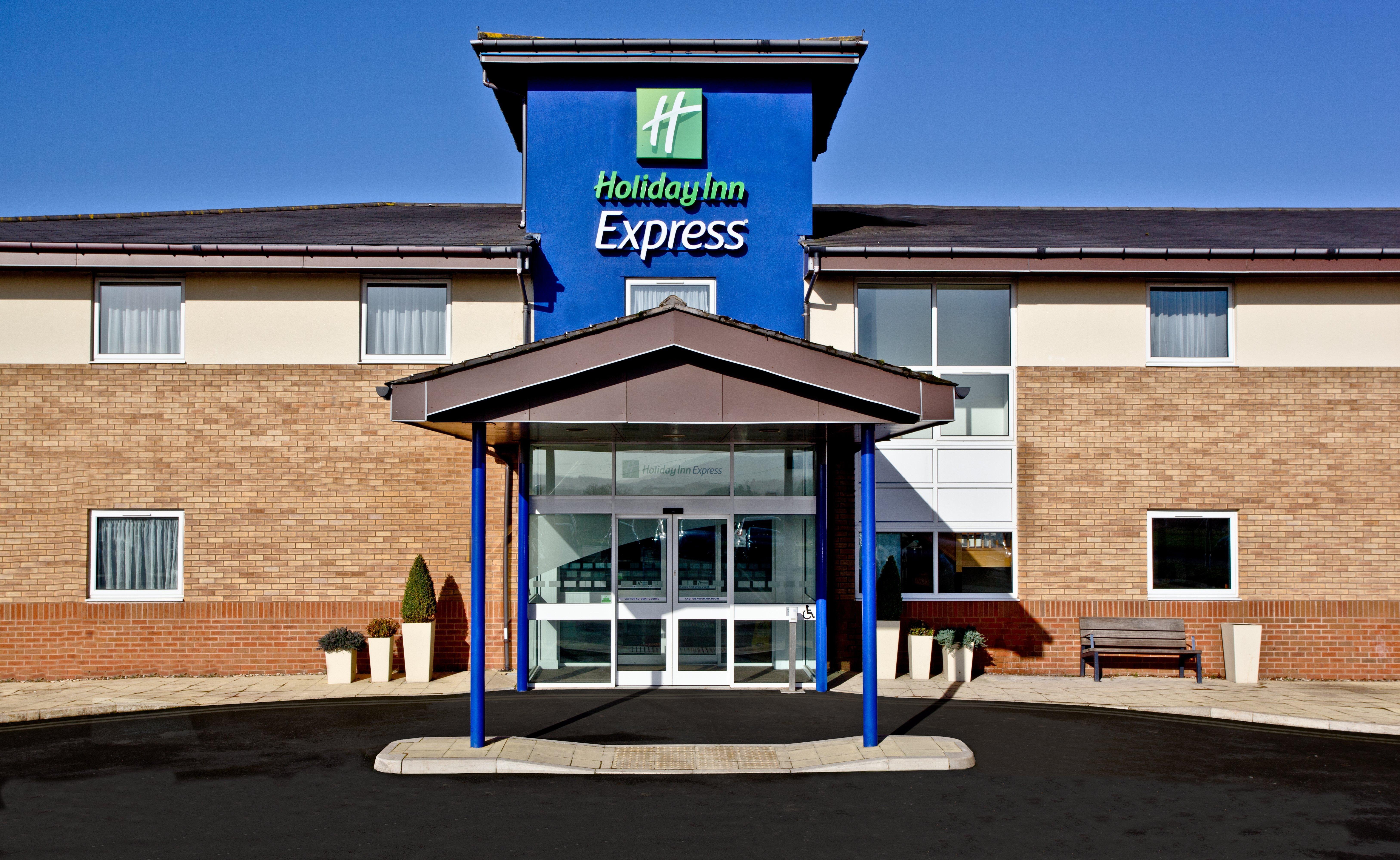 Holiday Inn Express Shrewsbury By Ihg Екстериор снимка