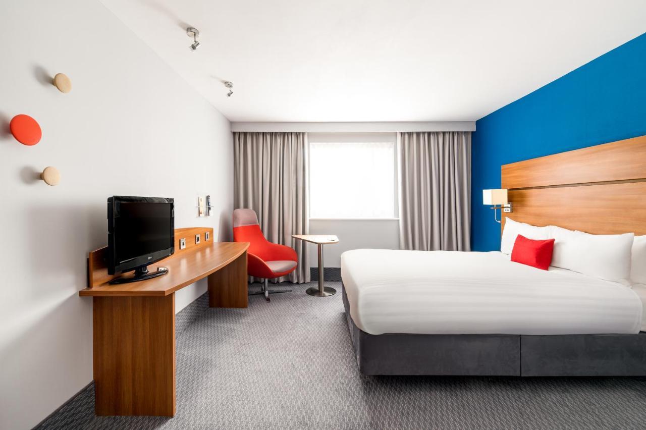Holiday Inn Express Shrewsbury By Ihg Екстериор снимка