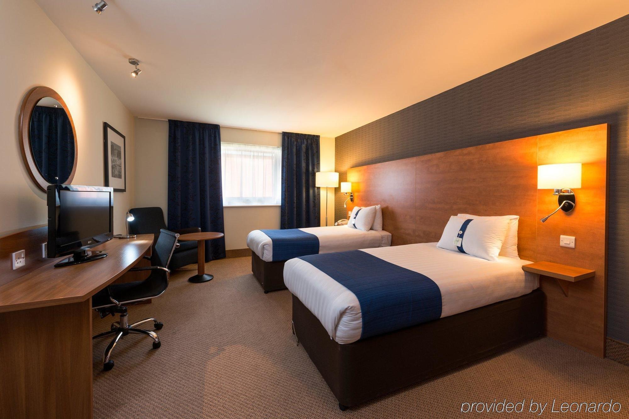 Holiday Inn Express Shrewsbury By Ihg Екстериор снимка